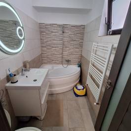 Casa individuala, 4 camere, Domnesti - Unitatea Militara