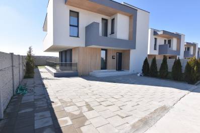 Casa individuala, 4 camere, Domnesti